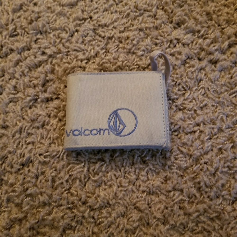Volcom wallet